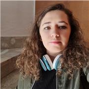 Profesora de asignaturas de letras para todos los niveles